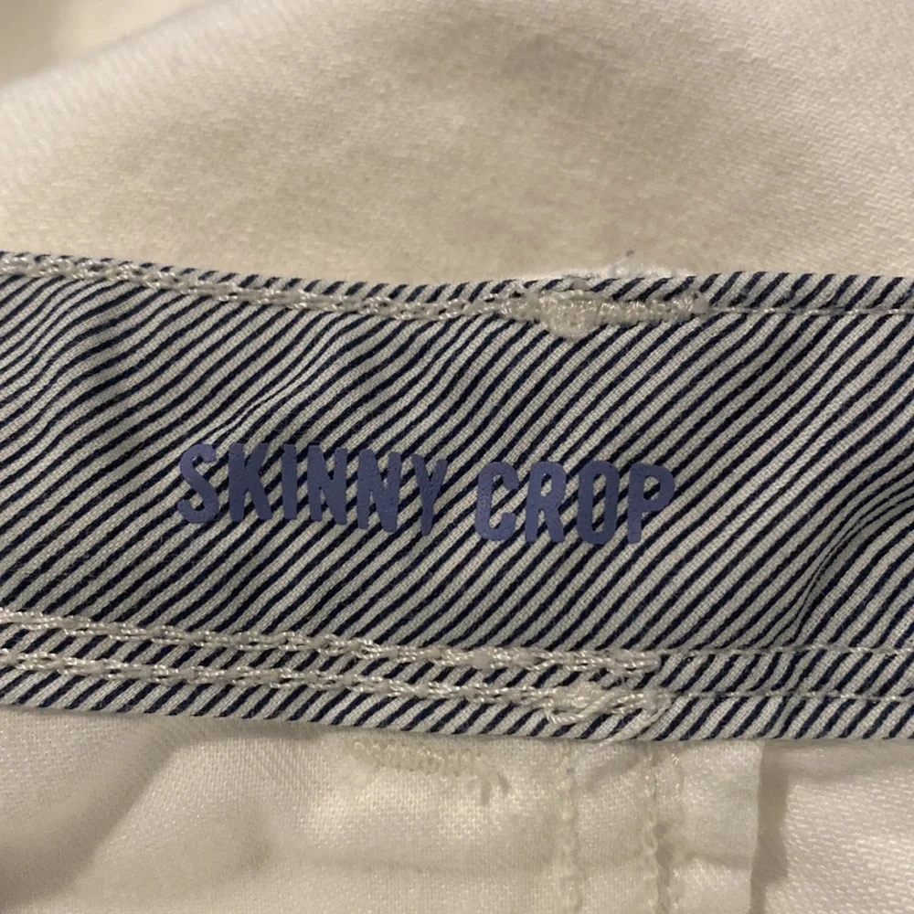 BANANA REPUBLIC WHITE SKINNY CROP DENIMS - Picture 14 of 15